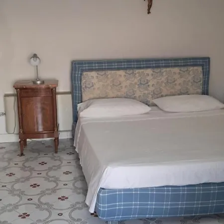 アパート Le Stanze Di Mamma Pia カザール・ヴェリーノ