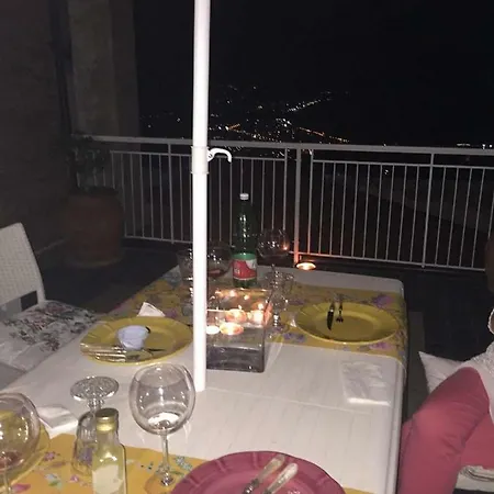 Le Stanze Di Mamma Pia דירה קזאל ולינו